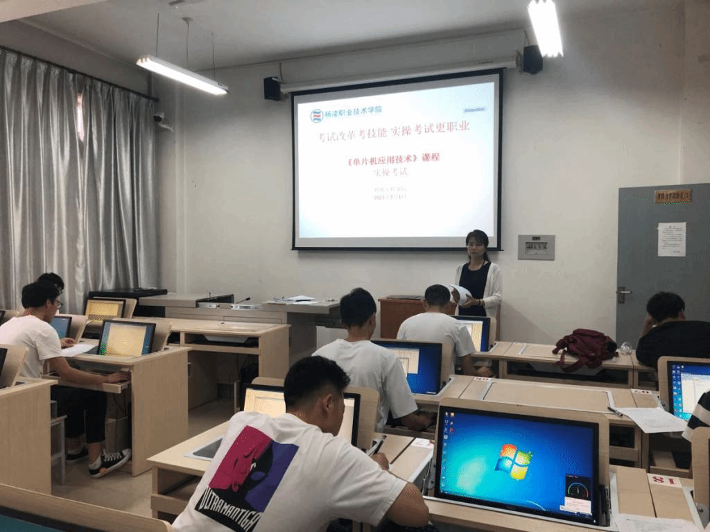 考试改革考技能 实操考试更职业——《单片机应用技术》课程实操考试顺利完成